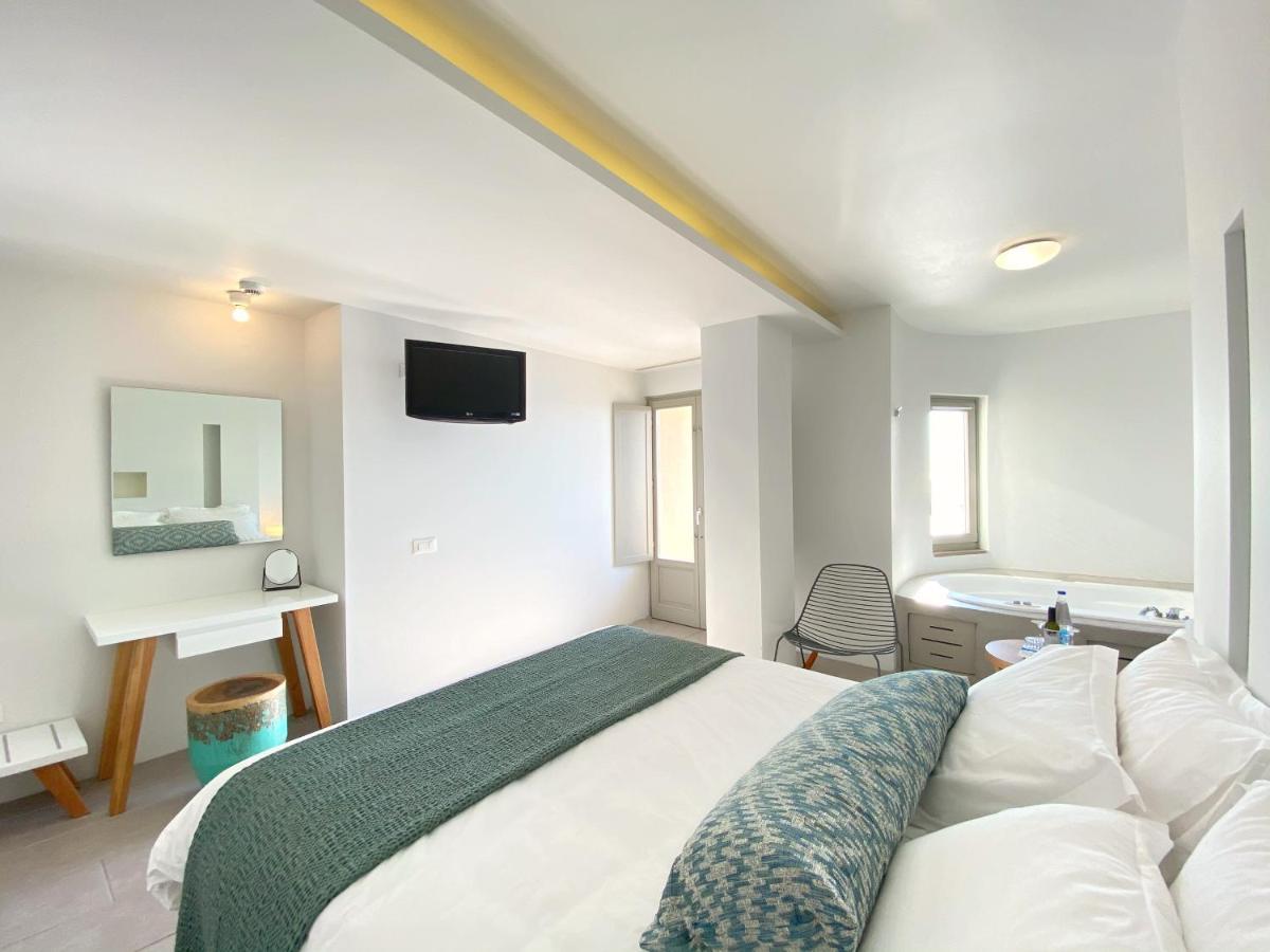 Panorama Boutique Hotel Фира Екстериор снимка